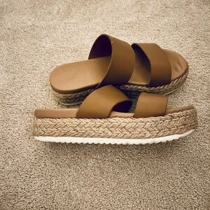 Steve Madden platform espadrille tan sandal.